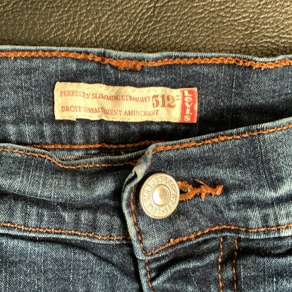 Levi’s Women’s Denim Capris, Size 6 - Picture 4 of 6